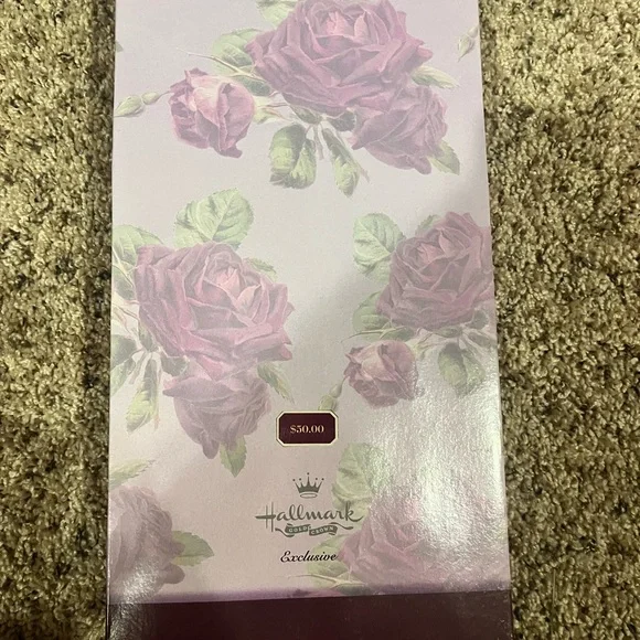 Barbie 1996 Hallmark Holiday Traditions Collectible - Picture 4 of 4